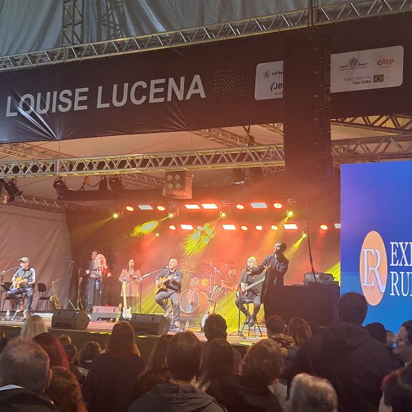 Expresso Rural se apresentando no Festival de Música de Itajaí