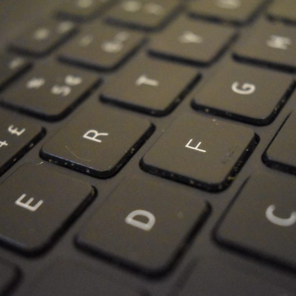Teclado de computador em closeup