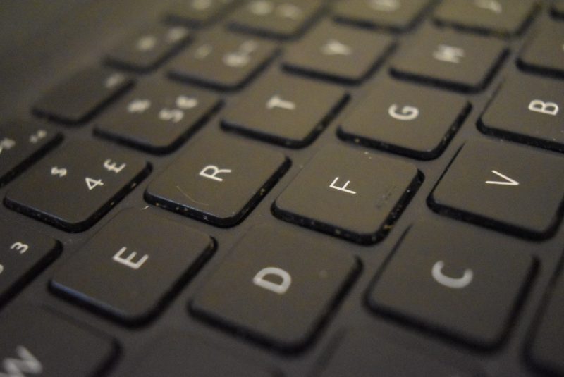 Teclado de computador em closeup