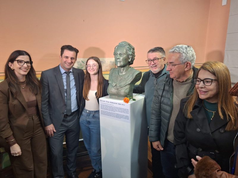 Inauguração do busto de Neoflides Vieira Wendhausen